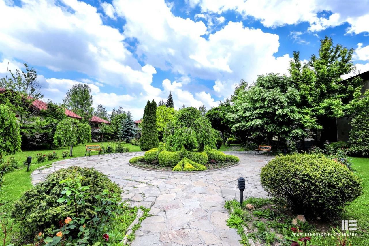 Отель Tsarsko Selo Spa Hotel София-12